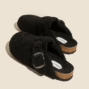 Pantufa Feminina Peluciada com Fivela