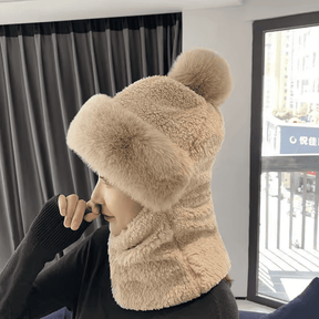 Balaclava Feminina em Pelúcia com Pompom