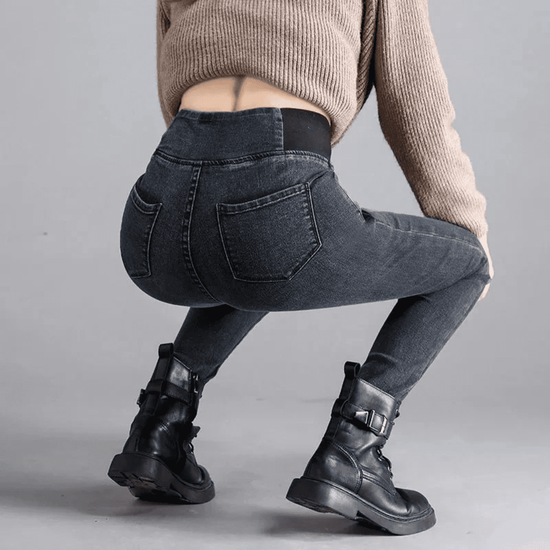 Calça Jeans Feminina Montaria Peluciada + Meia Térmica